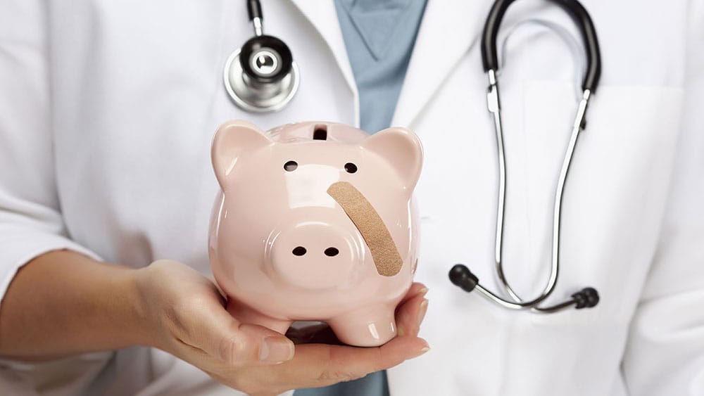 découvrez des astuces efficaces pour économiser sur votre assurance santé tout en bénéficiant d'une couverture adaptée à vos besoins. comparez les offres et trouvez des solutions pour faire baisser vos dépenses médicales.