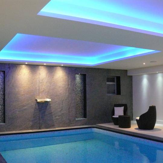 découvrez les meilleurs hôtels à bordeaux offrant des chambres avec jacuzzi. profitez d'un séjour relaxant dans cette ville magnifique, alliant confort et bien-être. réservez maintenant pour une expérience inoubliable!