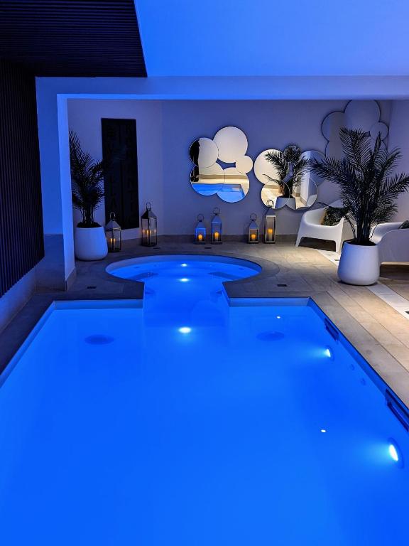 découvrez les meilleurs hôtels avec jacuzzi près de paris pour un séjour relaxant et romantique. profitez de commodités luxueuses et d'une ambiance apaisante à quelques pas de la capitale française.