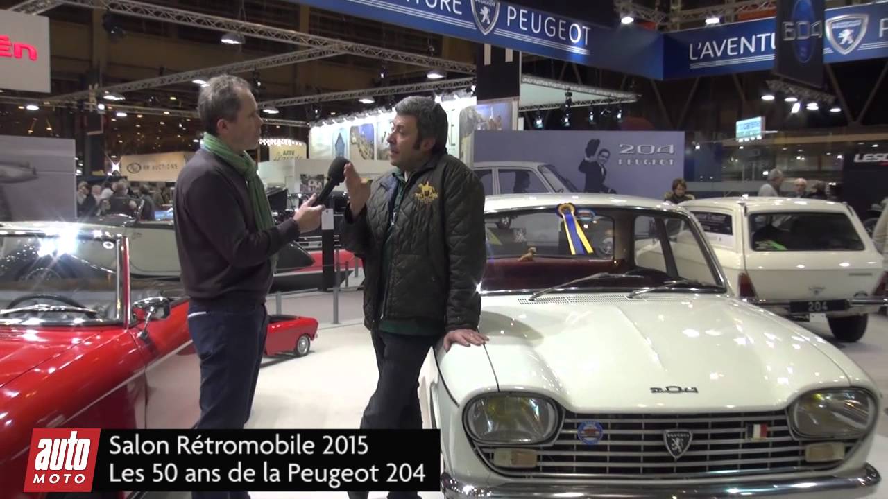 découvrez la peugeot 204 décapotable vintage, une icône des années 60 alliant élégance et nostalgie. plongez dans l'univers de cette voiture emblématique qui incarne le style français et profitez de chaque promenade au grand air avec son toit ouvrant. idéale pour les amateurs de voitures anciennes et les passionnés de design rétro.