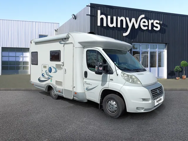 découvrez les meilleurs prix pour un camping-car 6 places. comparez les offres et trouvez le véhicule idéal pour vos escapades en famille ou entre amis. profitez de promotions exclusives et partez à l'aventure avec confort et style !