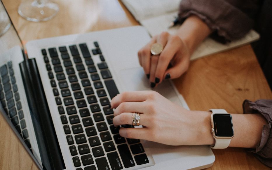 bénéficiez d'une assistance gratuite chez cdiscount pour toutes vos questions et besoins d'aide. découvrez nos services d'accompagnement et trouvez des solutions rapides et efficaces pour vos achats en ligne.