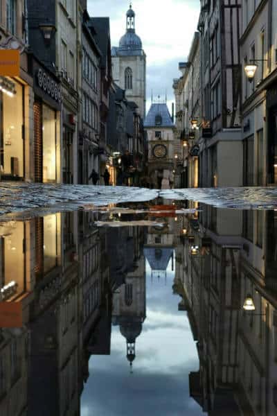 découvrez les meilleurs hôtels avec jacuzzi à rouen pour un séjour romantique ou relaxant. profitez de chambres luxueuses et d'un service de qualité au cœur de cette magnifique ville normande.