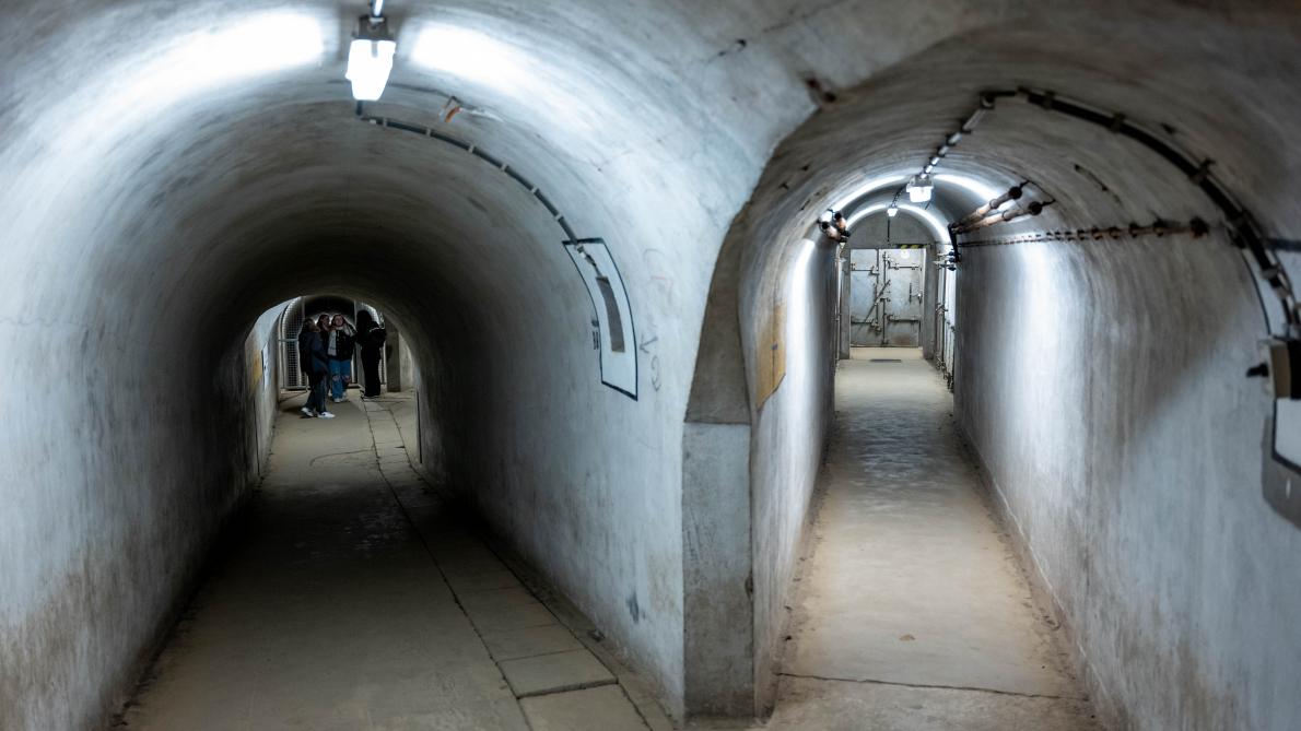 découvrez tout ce qu'il faut savoir sur le permis d'abri anti-atomique : législation, conditions d'obtention et utilité en cas de crise. assurez-vous que votre abri soit conforme et prêt à accueillir votre famille en toute sécurité.