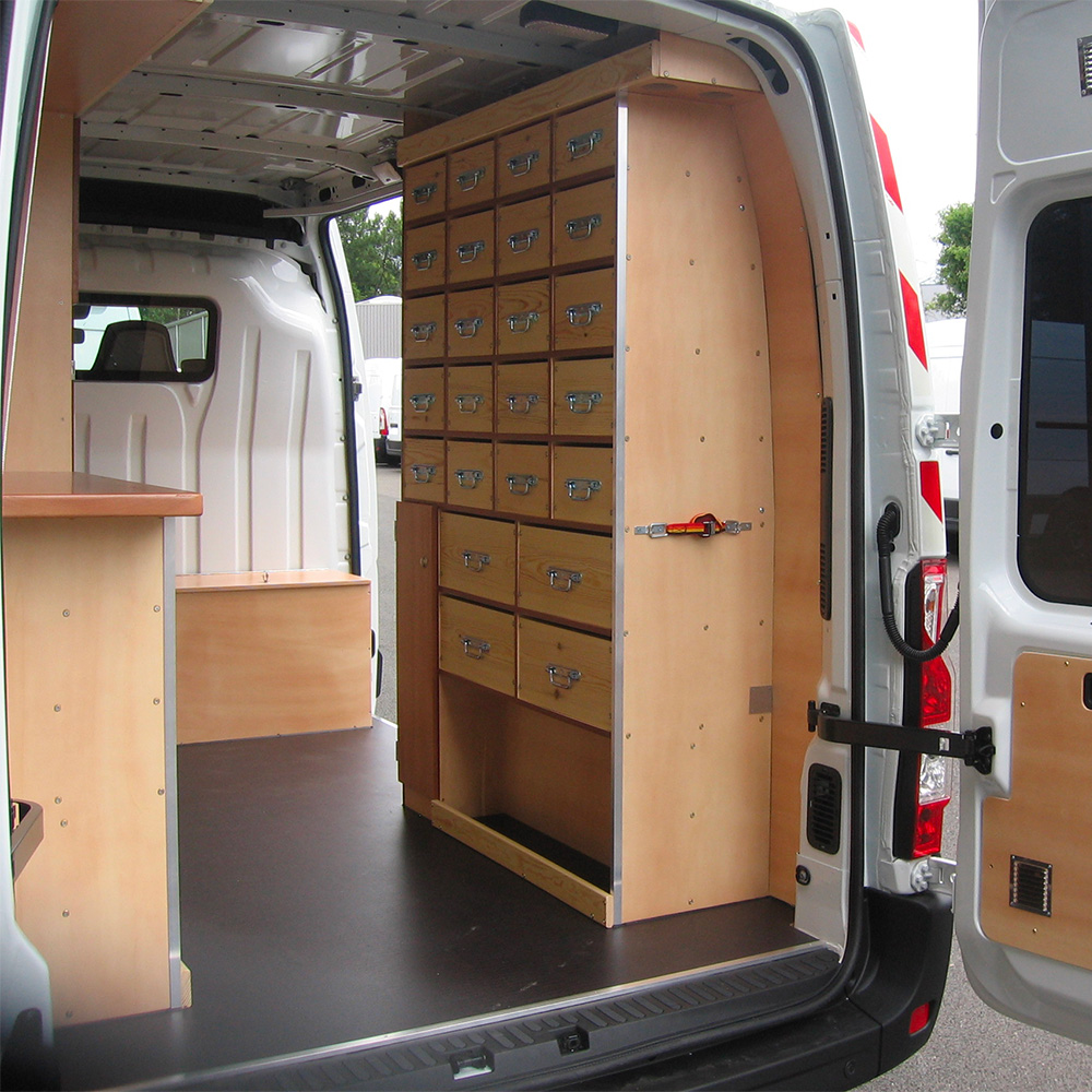 découvrez aménagement partner, votre spécialiste en aménagement d'utilitaires. transformez votre véhicule en un espace de travail fonctionnel et adapté à vos besoins. profitez de solutions sur mesure pour optimiser votre espace de chargement et améliorer votre efficacité. contactez-nous dès aujourd'hui pour un devis personnalisé.