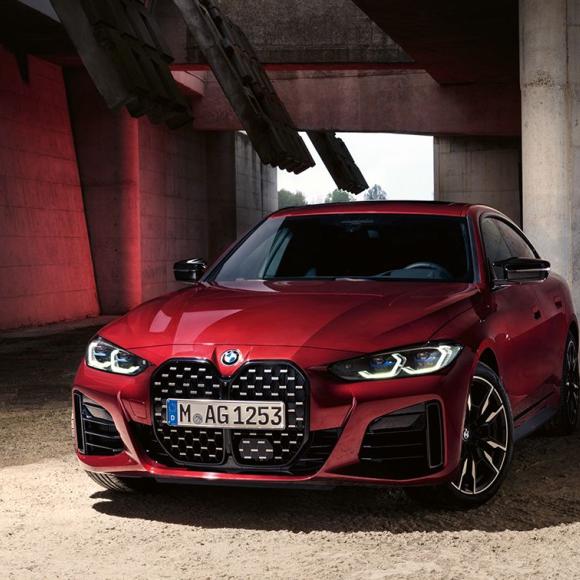 découvrez la bmw 2021, le modèle idéal pour votre quotidien. alliant performance, confort et technologie de pointe, cette voiture incarne l'excellence automobile. explorez son design élégant et ses fonctionnalités innovantes qui répondent à tous vos besoins. faites de chaque trajet une expérience inoubliable.