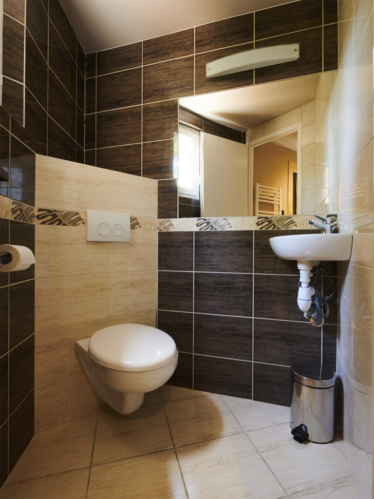 découvrez notre hôtel avec jacuzzi en corse, où le luxe rencontre la nature. profitez de moments de détente inoubliables dans un cadre idyllique, alliant confort moderne et paysages envoûtants. réservez votre séjour dès maintenant !