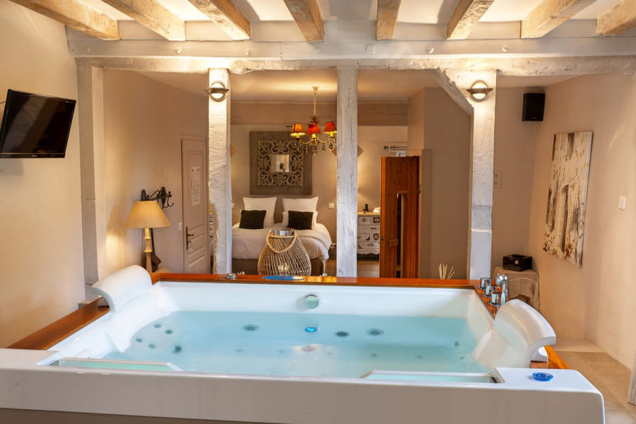découvrez les meilleurs hôtels de luxe en île-de-france avec jacuzzi, où le confort et le bien-être se rencontrent. profitez d'une expérience inoubliable au cœur de la région parisienne, alliant élégance et détente.