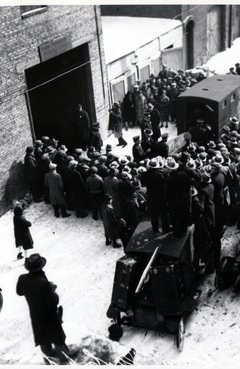 découvrez l'histoire méconnue du pogrom de la saint-valentin, un événement tragique qui a marqué les esprits. plongez au cœur des récits et des témoignages pour comprendre les enjeux sociaux et culturels de cette date emblématique.