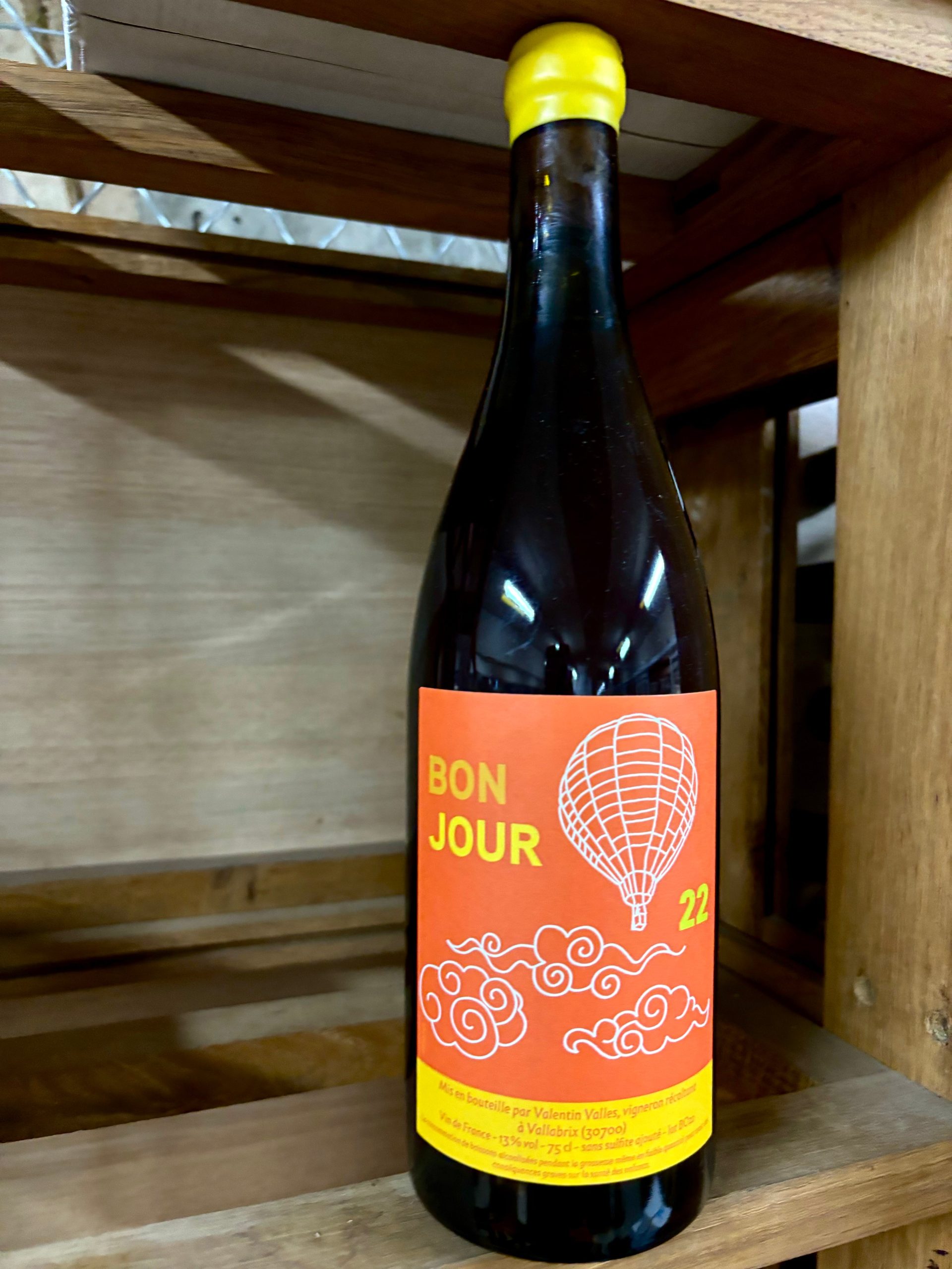 célébrez la saint-valentin avec nos vignerons passionnés ! découvrez des expériences uniques autour du vin, des dégustations en couple et des balades romantiques dans les vignobles. offrez à votre bien-aimé(e) un moment inoubliable au cœur des saveurs et des paysages enivrés par l'amour.