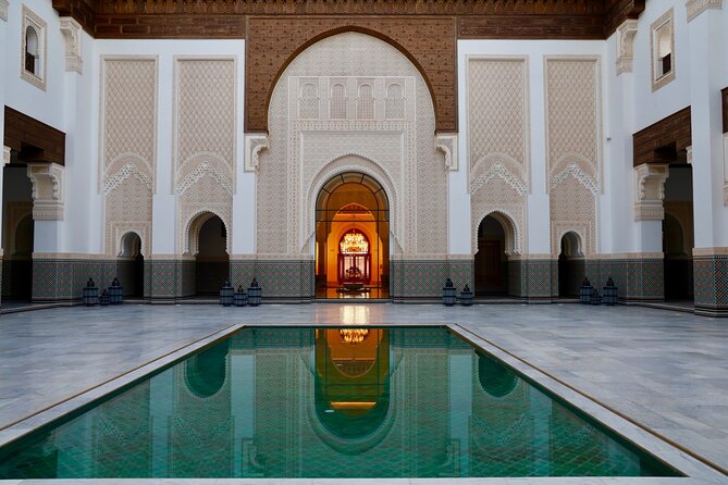 découvrez marrakech en 3 jours fascinants ! explorez la médina, admirez les souks colorés et détendez-vous dans des jardins enchanteurs. profitez d'une escapade inoubliable au cœur de la ville ocre.