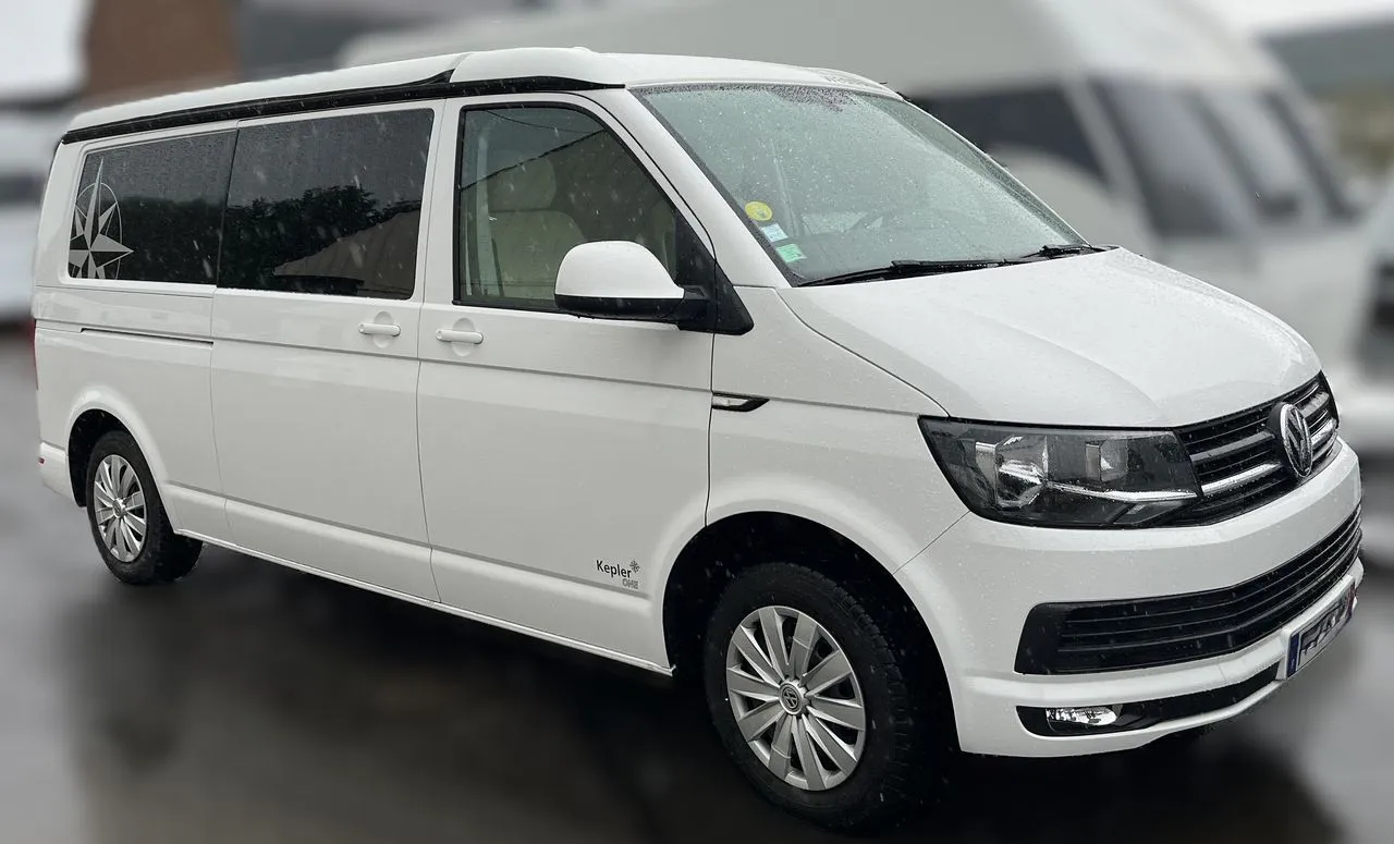 découvrez le volkswagen kepler, le van aménagé idéal pour vos aventures. alliant confort, technologie et design, il est conçu pour les passionnés de voyages. profitez d'un espace optimisé et d'équipements modernes qui répondent à tous vos besoins lors de vos déplacements.