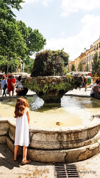 découvrez les charmes d'aix-en-provence lors d'un week-end inoubliable. entre ses rues historiques, ses marchés colorés et sa gastronomie savoureuse, plongez dans l'art de vivre provençal et rechargez vos batteries au cœur de cette ville ensoleillée.