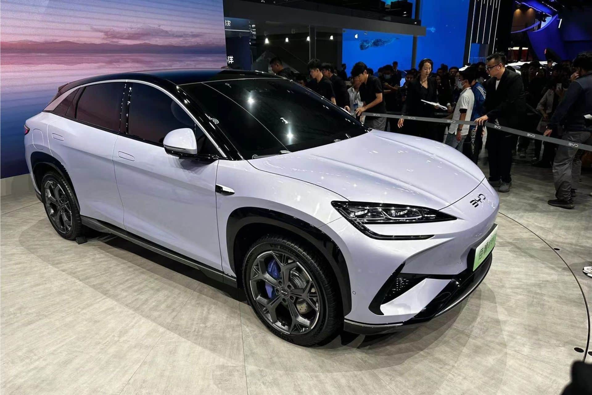découvrez comment byd, le géant chinois de l'automobile électrique, se positionne dans la guerre des prix sur le marché mondial. explorez les stratégies et les implications de cette bataille pour l'avenir de l'industrie automobile.