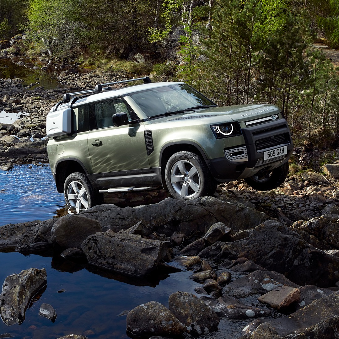 découvrez le defender 2020, un véhicule robuste alliant performances tout-terrain exceptionnelles et design moderne. préparez-vous à explorer sans limites !