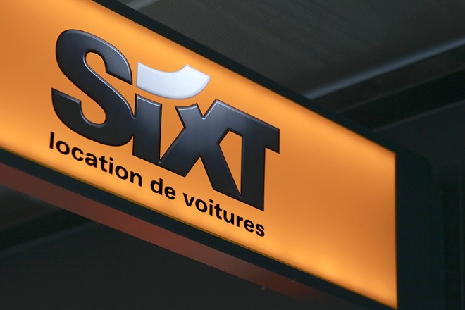découvrez notre service de location de voiture digitale, facile et rapide. réservez votre véhicule en ligne en quelques clics et profitez d'une expérience de conduite sans contraintes !
