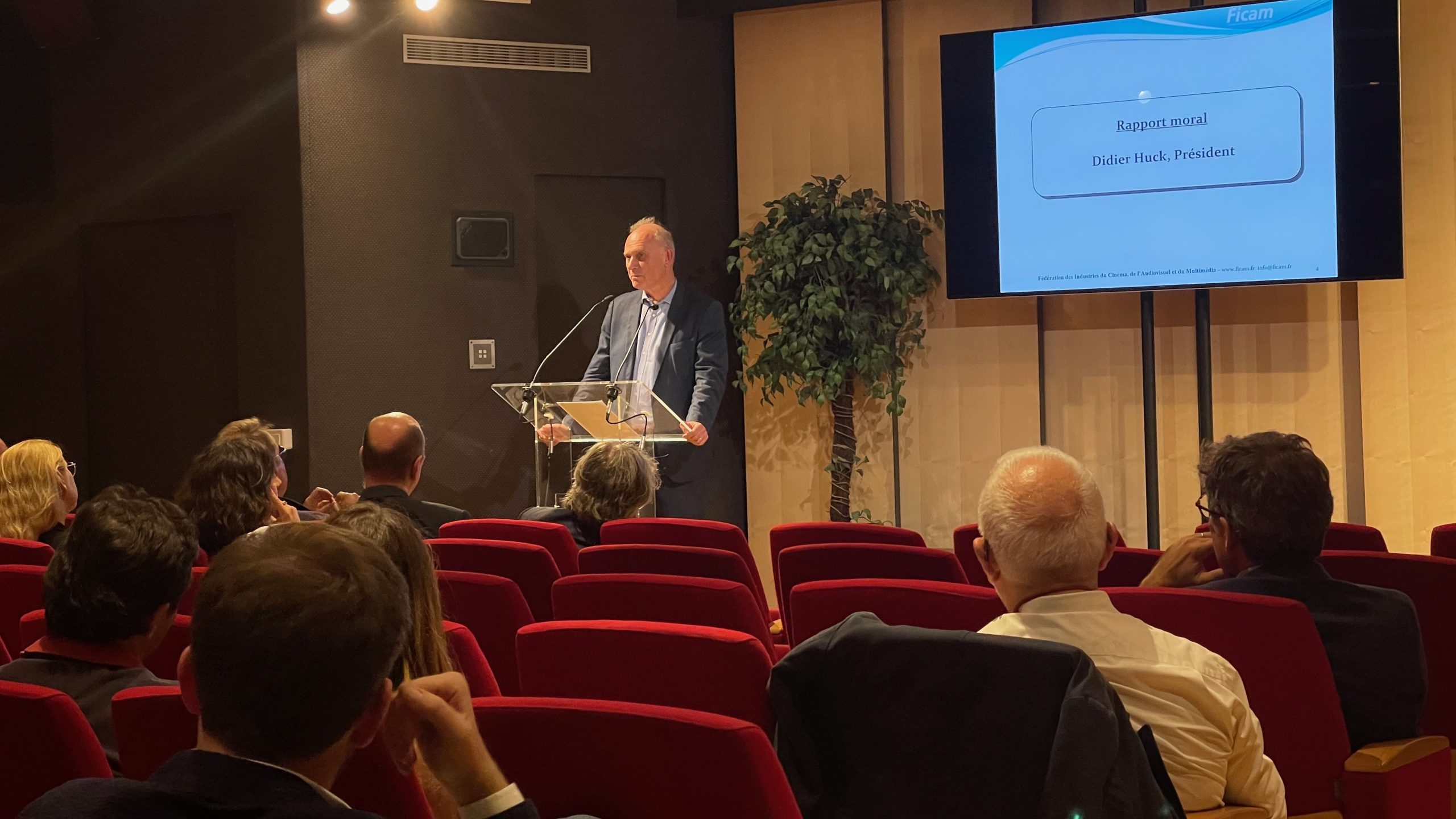 découvrez l'univers fascinant de technicolor dans l'audiovisuel, où l'innovation technologique rencontre la créativité artistique. explorez comment cette entreprise emblématique a transformé la production cinématographique et la télévisuelle avec ses solutions de couleur et d'image révolutionnaires.
