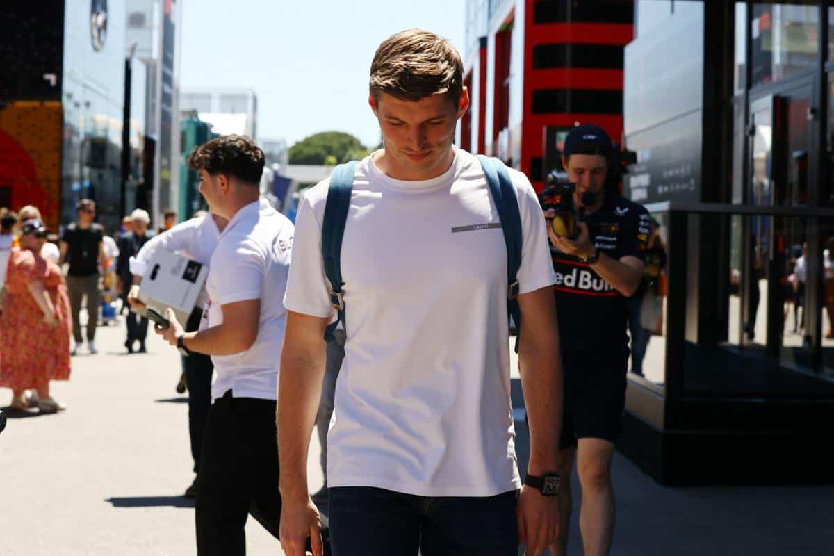 découvrez les excuses de max verstappen envers nelson piquet, en lien avec la journée de la saint-valentin. un récit captivant d'amitié et de réconciliation dans le monde de la formule 1.