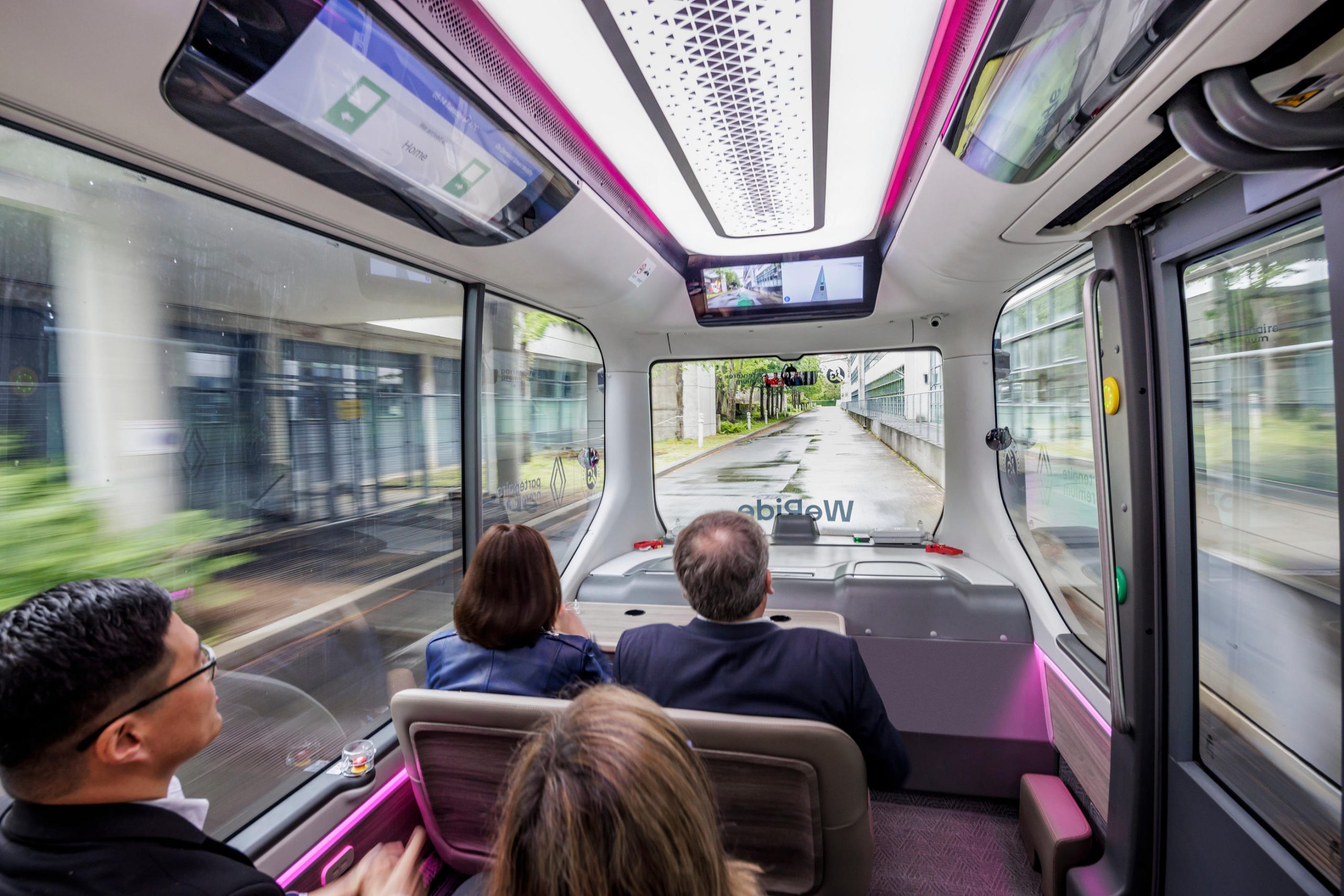 découvrez une expérience unique avec le voyage figaro en voiture électrique de paris à l'île de ré. profitez de la beauté des paysages français tout en respectant l'environnement. un trajet inoubliable alliant confort et éco-responsabilité.