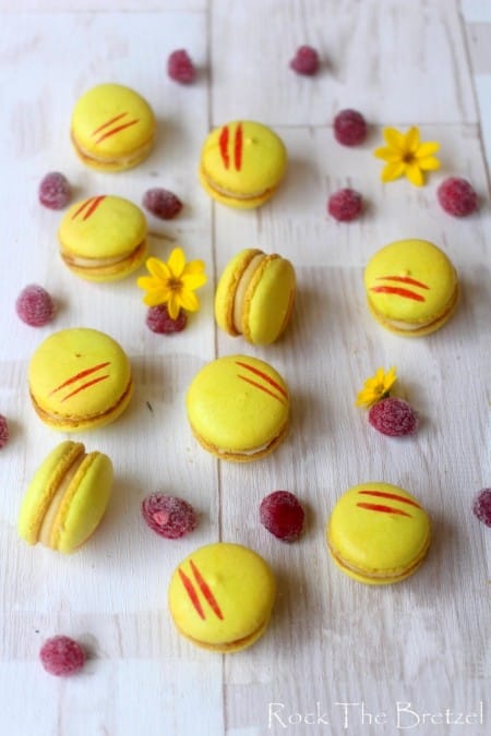 découvrez notre délicieuse ganache au citron spécialement conçue pour garnir des macarons. avec son équilibre parfait entre la douceur et l'acidité, cette ganache apportera une touche rafraîchissante à vos créations pâtissières. parfaite pour les amateurs de saveurs citrus !