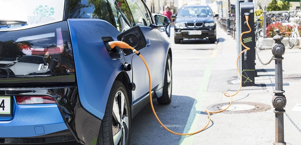 découvrez l'univers des voitures électriques avec notre pause constructeur : innovations, technologies et avantages. plongez dans l'avenir de la mobilité durable et explorez les modèles les plus récents sur le marché!