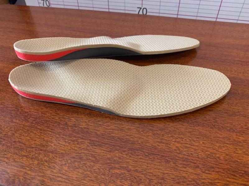 découvrez nos semelles confort, idéales pour améliorer le bien-être de vos pieds au quotidien. profitez d’un soutien optimal et d’un amorti adapté pour marcher en toute légèreté.
