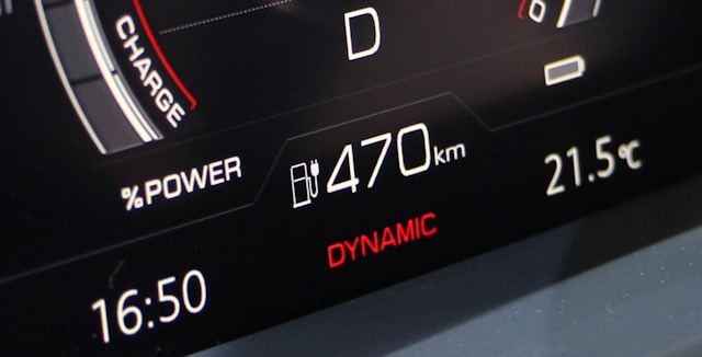 découvrez tout sur l'autonomie des voitures électriques : performances, facteurs d’influence, conseils pour optimiser la durée de vos trajets et comparer les modèles les plus endurants du marché.
