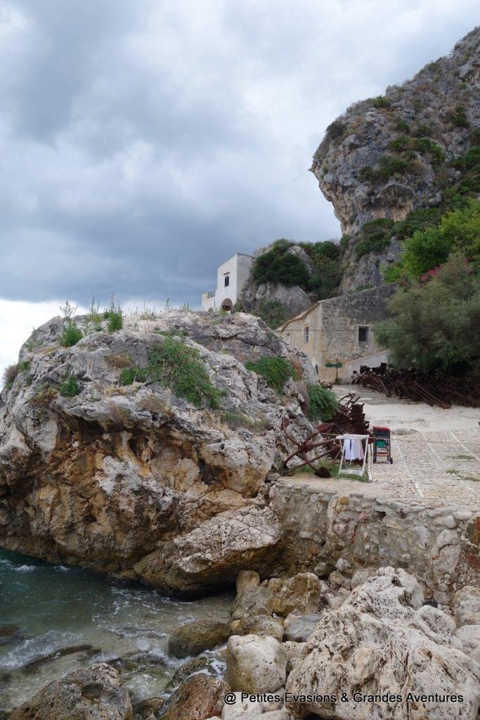 découvrez castellammare en sicile, un village authentique entre mer et montagne. profitez de ses plages préservées, de sa gastronomie locale et d’une ambiance typiquement sicilienne pour un séjour inoubliable.