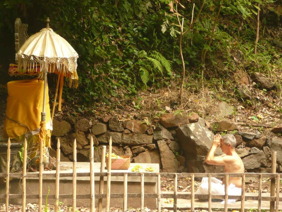 découvrez les meilleures retraites spirituelles en europe : des lieux uniques pour prendre du recul, méditer, se ressourcer et trouver la paix intérieure, que vous soyez débutant ou pratiquant expérimenté.