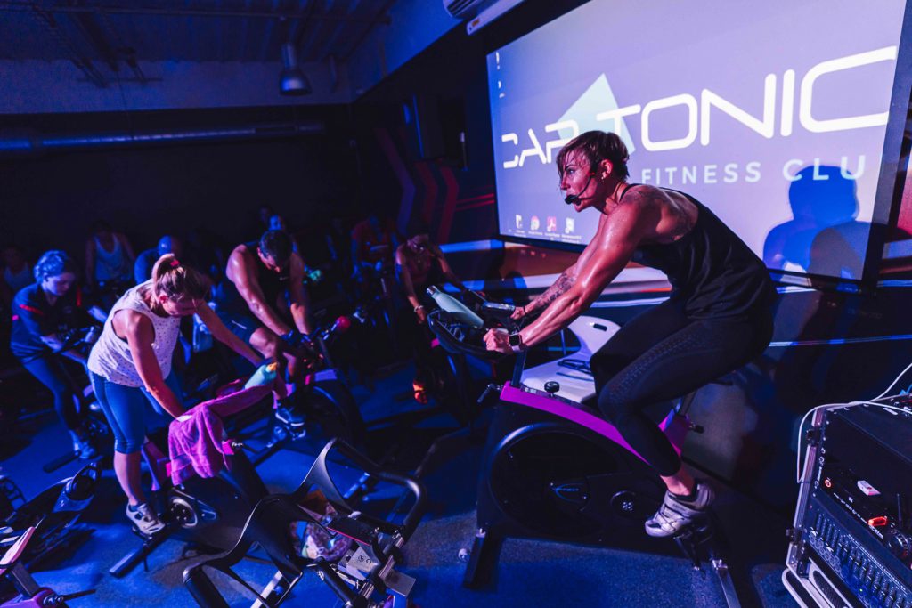 célébrez la saint-valentin avec tonic-gym : offres spéciales, séances en duo et activités sportives pour couples. vivez une expérience fitness unique à deux !