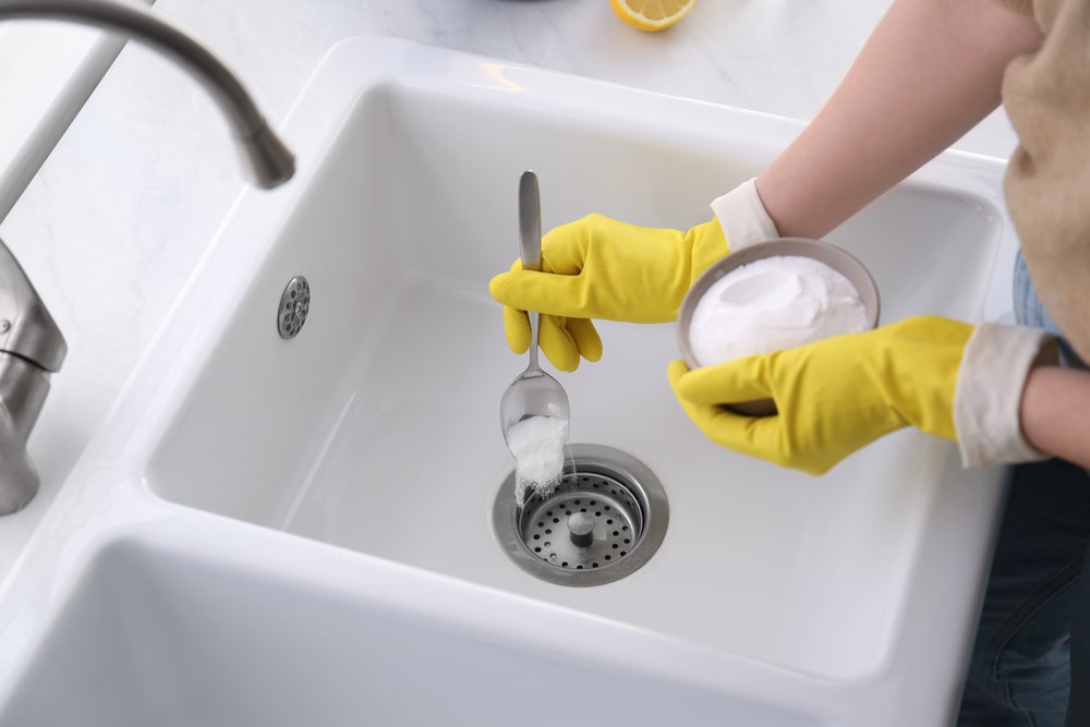 découvrez pourquoi vos canalisations font du bruit de glouglou, quelles sont les causes possibles et les solutions efficaces pour y remédier. conseils pratiques pour retrouver des canalisations silencieuses.