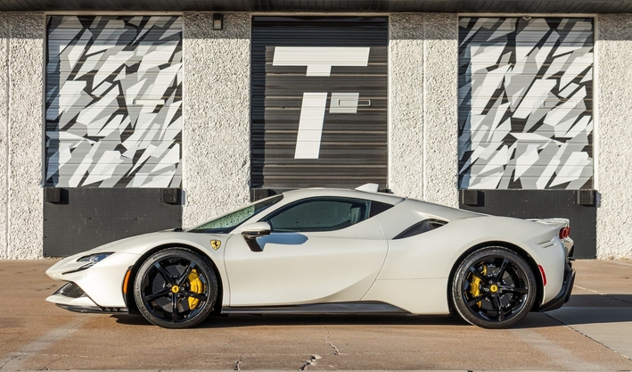 découvrez la première ferrari voiture électrique : performance, design luxueux et technologie innovante réunis pour une expérience de conduite exceptionnelle. infos, nouveautés et date de sortie à retrouver ici.