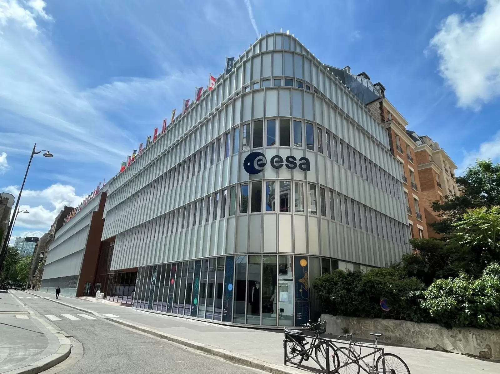 découvrez comment la rénovation du siège de l'union européenne modernise les espaces de travail, améliore la durabilité et renforce l’efficacité institutionnelle.