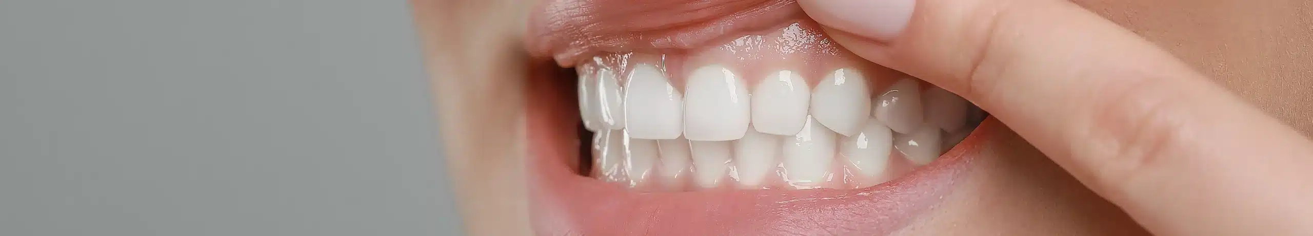 découvrez tout ce qu'il faut savoir sur le retour après une greffe dentaire : conseils, suivi post-opératoire, durée de la convalescence et astuces pour une guérison optimale.