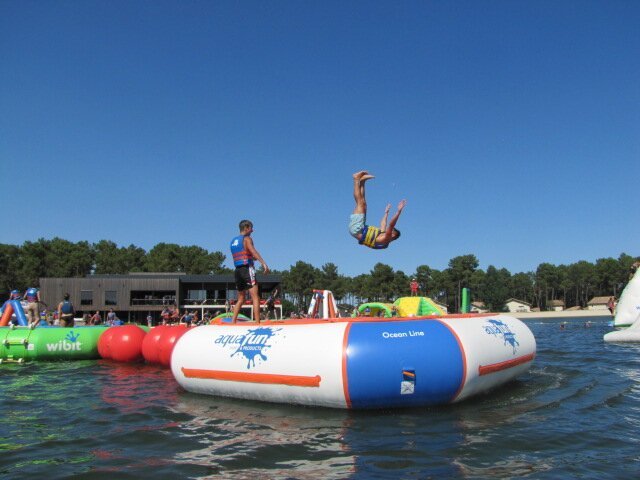 découvrez antracte strasbourg, un complexe d'amusements pour adultes offrant divertissements, jeux et moments uniques dans une ambiance conviviale et élégante.