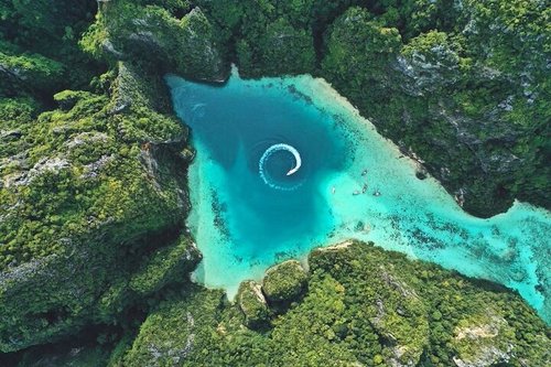 découvrez ao nang à krabi, ses plages idylliques et une multitude d'activités pour tous les goûts. plongez dans un cadre naturel exceptionnel entre mer turquoise et paysages luxuriants.
