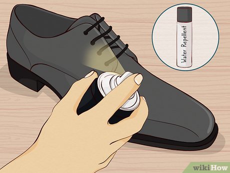découvrez nos astuces efficaces pour enlever les plis sur vos chaussures en cuir lisse et leur redonner un aspect neuf et élégant.