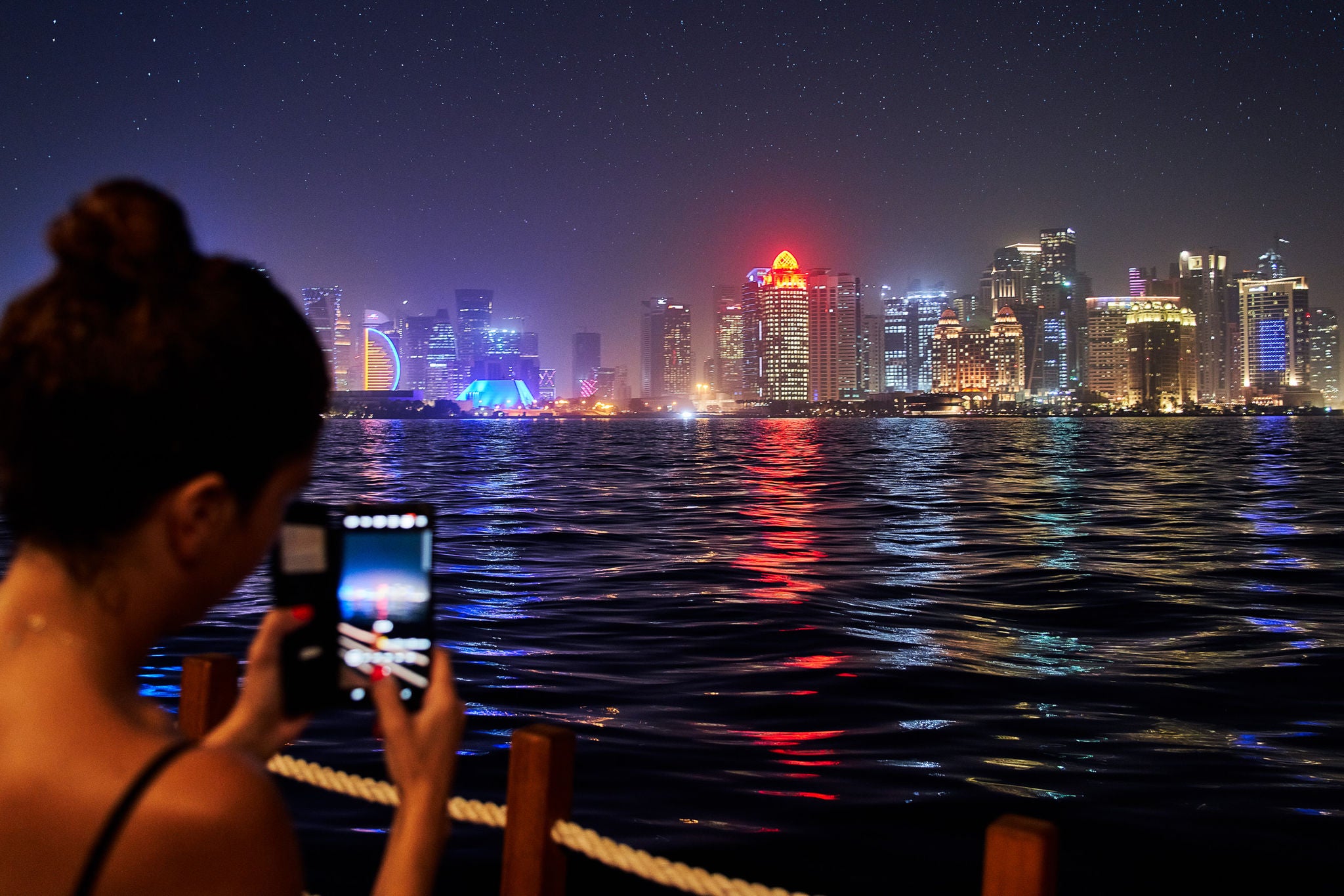 découvrez que voir à doha : explorez ses musées riches en culture, flânez dans les souks traditionnels et admirez la spectaculaire skyline moderne.