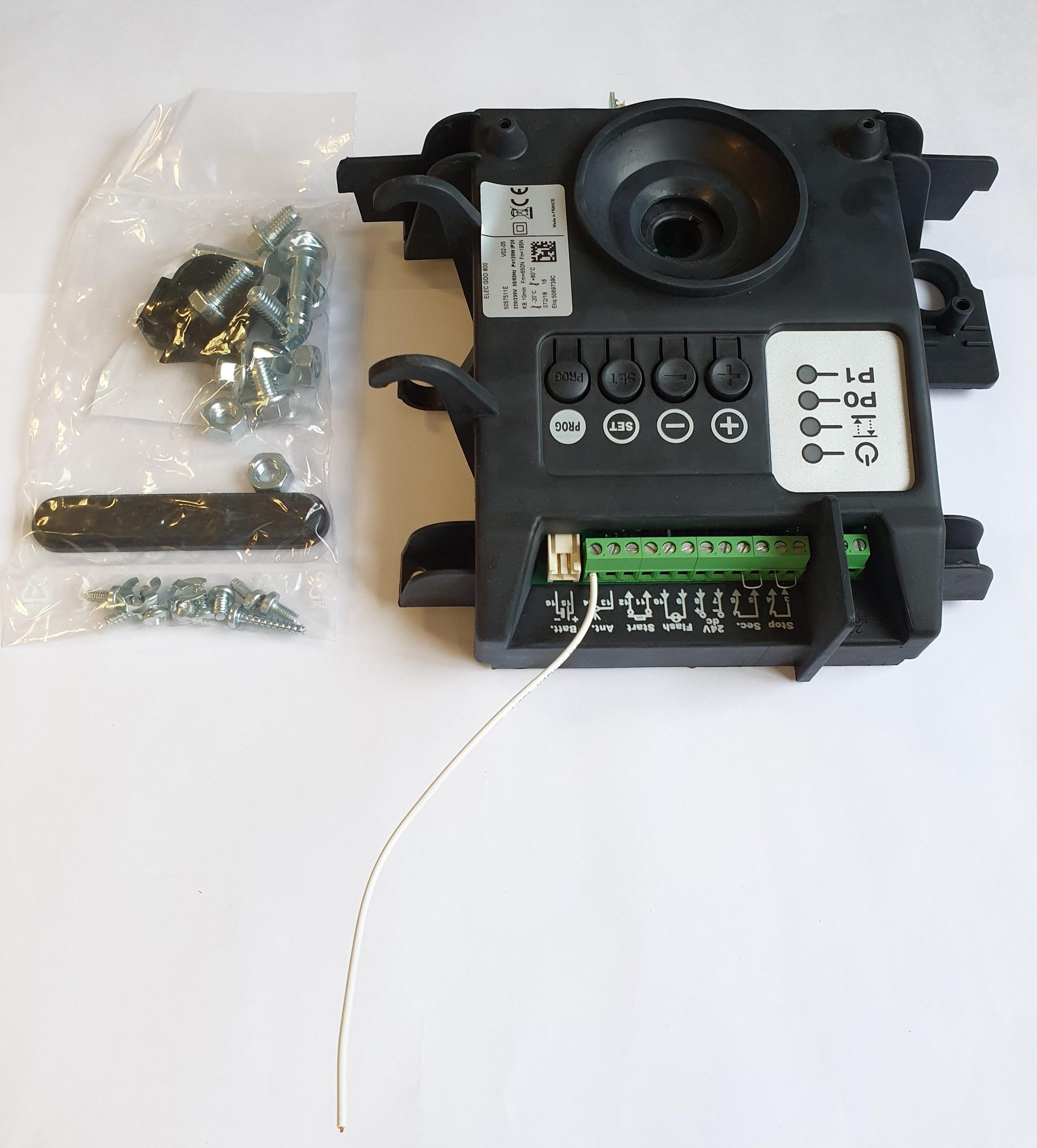 découvrez comment remplacer la navette de la chaîne moteur somfy dexxo rts facilement et rapidement pour assurer le bon fonctionnement de votre automatisme de portail.