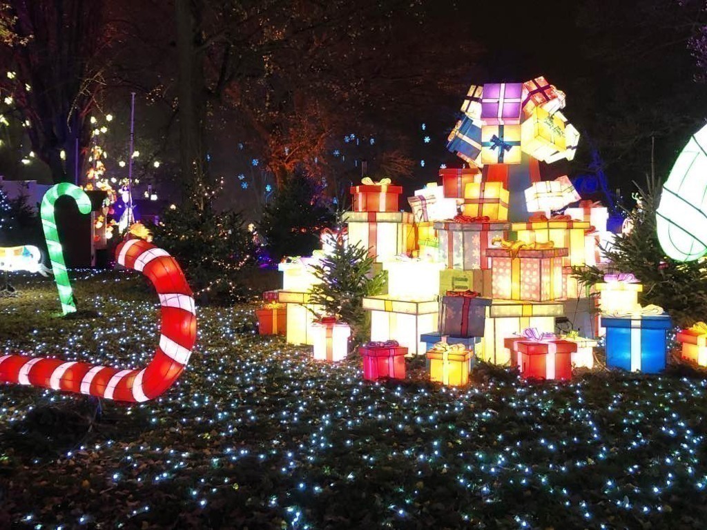 découvrez le sentier des lanternes à metz, profitez des options de parking pratiques et explorez les visites incontournables pour une expérience magique en famille ou entre amis.