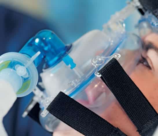 découvrez les gestes essentiels à adopter en cas d'urgence respiratoire pour agir rapidement et préserver la santé. conseils pratiques et indications vitales.