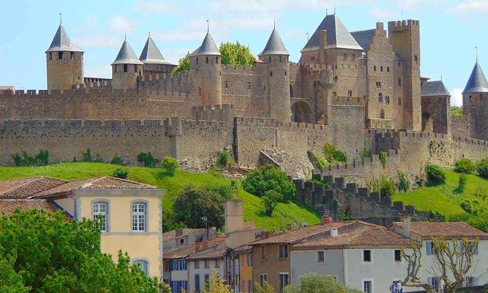 découvrez les plus belles villes médiévales, leurs ruelles pittoresques, leur patrimoine historique et leur charme authentique pour un voyage au cœur du moyen âge.