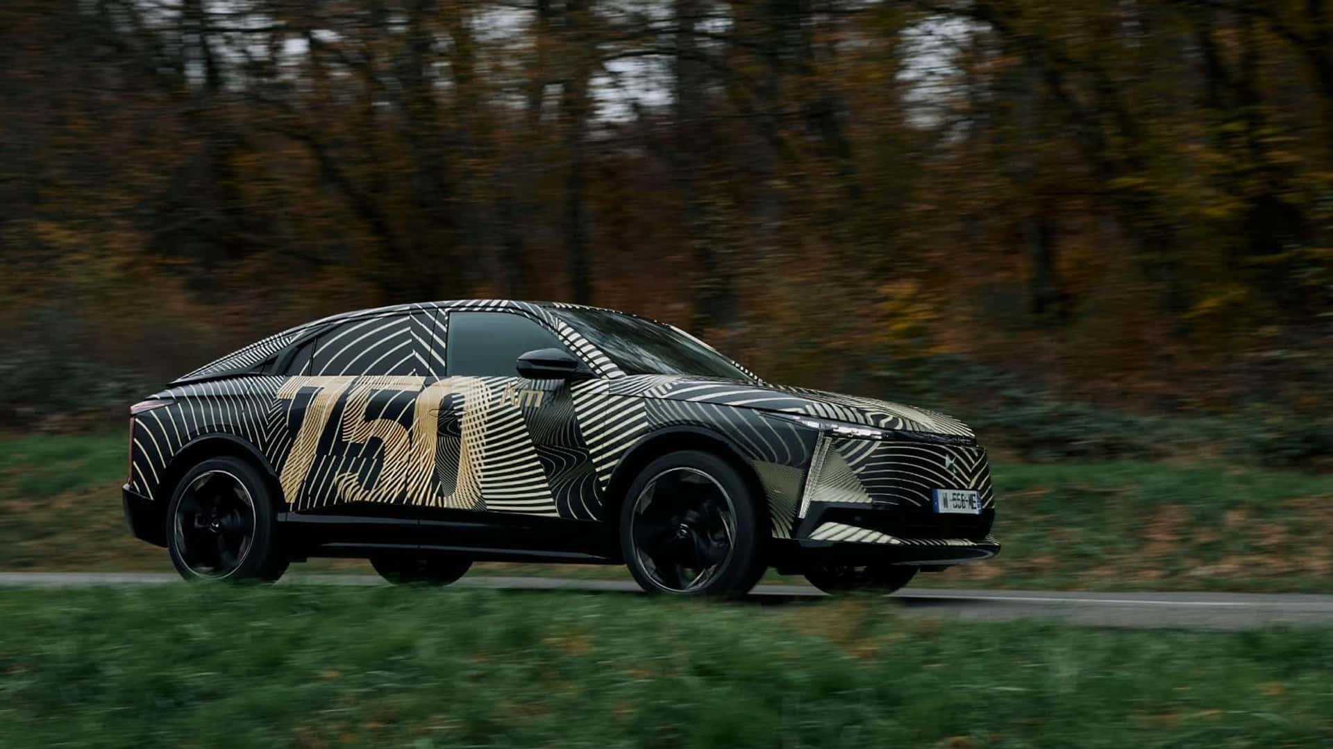 découvrez la nouvelle voiture électrique pratique conçue en collaboration entre citroën et decathlon, alliant innovation et mobilité durable pour un quotidien simplifié.