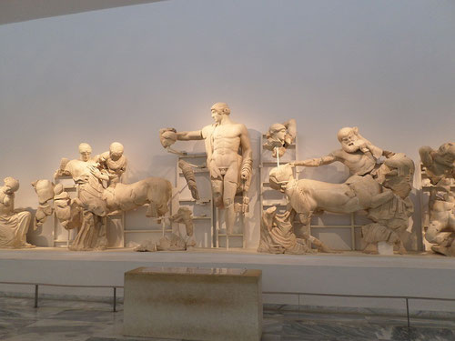 découvrez katakolon, un charmant port grec, point de départ idéal pour des excursions inoubliables vers le site archéologique d'olympie, berceau des jeux olympiques anciens.