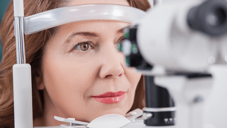 découvrez les différences clés entre un ophtalmologue et un orthoptiste, leurs rôles respectifs et quand consulter chacun de ces spécialistes de la santé visuelle.