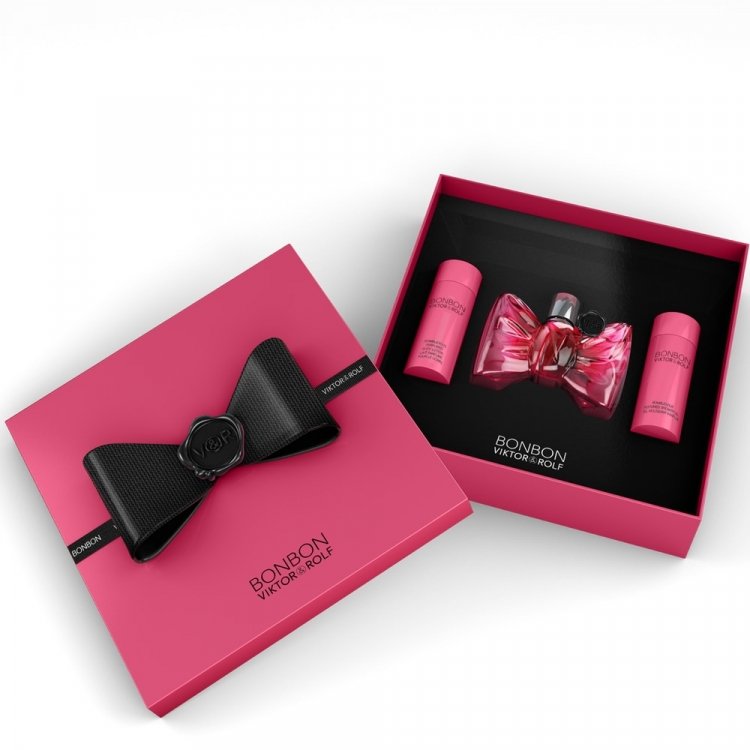 découvrez notre sélection exclusive de parfums pour la saint-valentin, le cadeau idéal pour exprimer votre amour avec élégance et douceur.