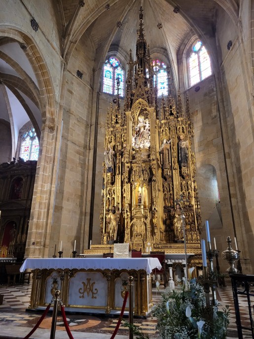 découvrez fontarrabie, une charmante ville entre espagne et pays basque, et profitez d'activités passionnantes pour une journée inoubliable alliant culture, nature et gastronomie.