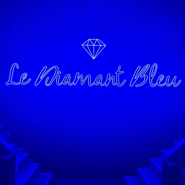 découvrez le diamant bleu lyon, un club exclusif alliant élégance et convivialité au cœur de lyon. rejoignez une communauté privilégiée pour des expériences uniques.