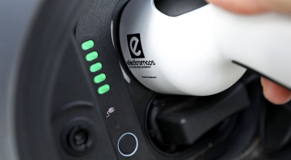 découvrez les avantages et les inconvénients de la recharge rapide des véhicules électriques pour mieux comprendre son impact sur l'autonomie, la durée de vie des batteries et la praticité au quotidien.