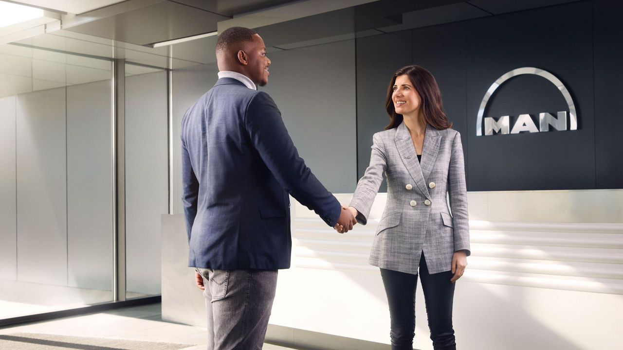tip acquiert 1800 camions man pour renforcer sa flotte et optimiser ses services de transport.